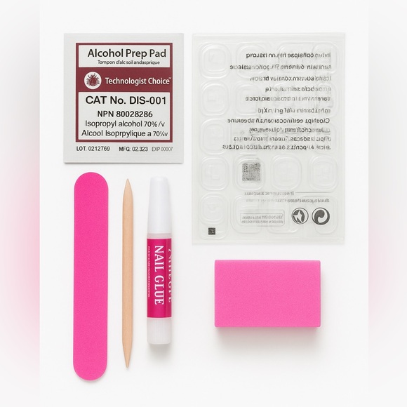 7 Piece Press-On Nails Kit - Picture 4 of 4